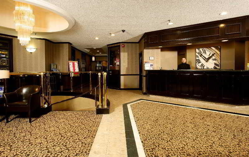 Best Western Plus Toronto Airport Hotel Мисисага Екстериор снимка